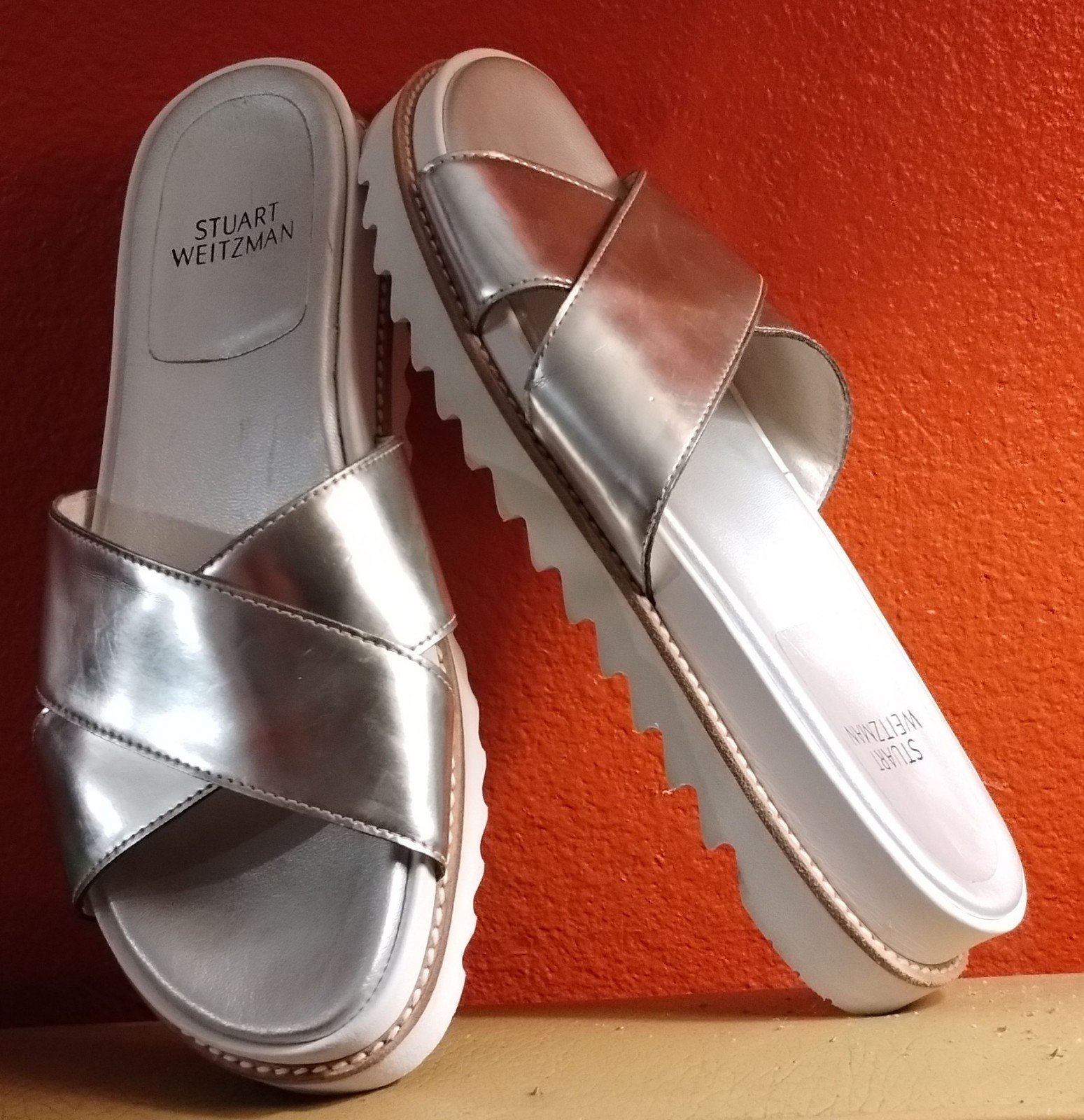Stuart Weitzmam Spa Silver Elodie Lthr Crisscross Platform Sandals, 8.5M (325)
