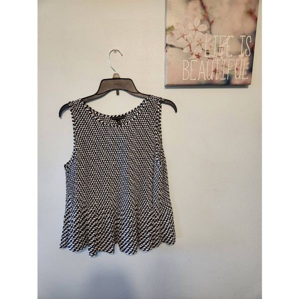 NWT Banana Republic Release Pleat Tank Sleeveless Top Black Print Size M