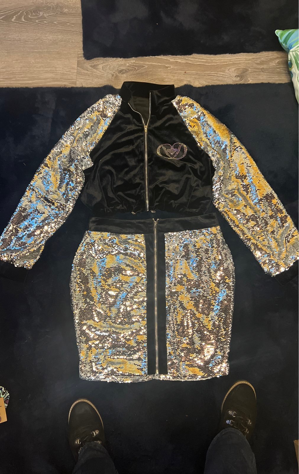 Divas & Diamonds Glitter Outfit