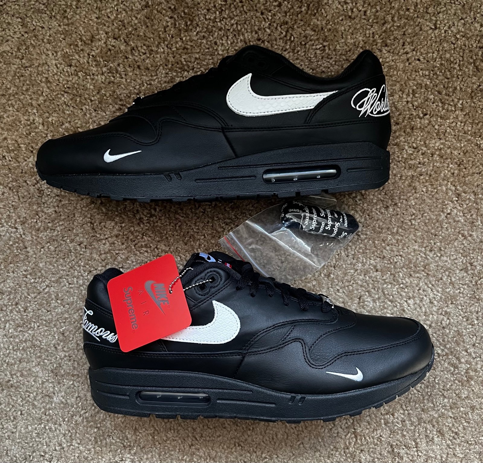 Supreme Nike Air Max 1