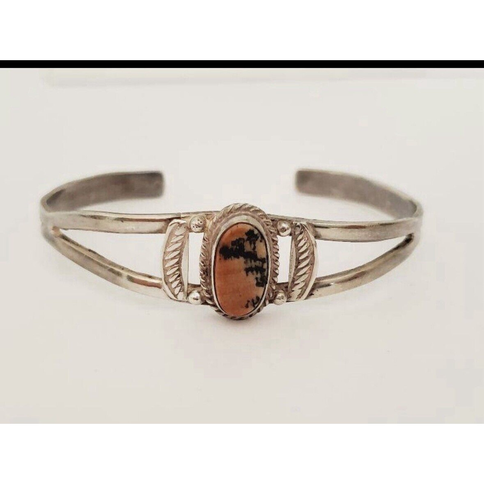 Vintage Southwestern Sterling Silver with Agate Stone Cuff Bracelet (11g)