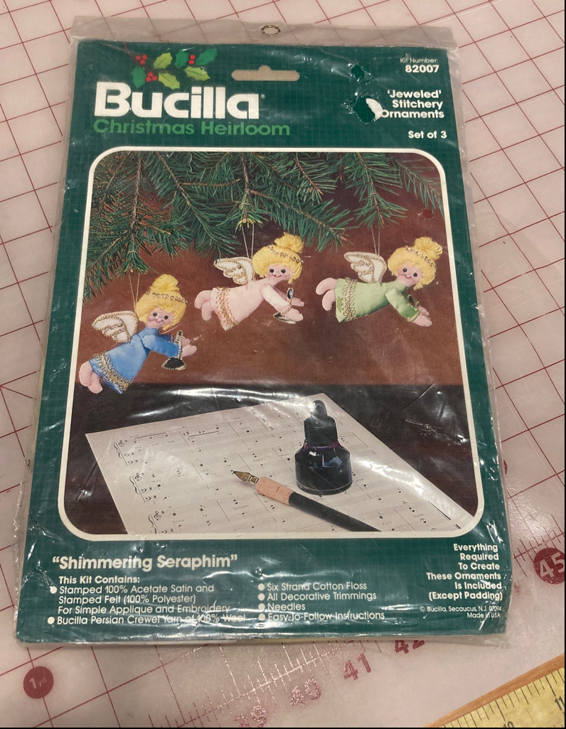 Vintage Bucilla appliqué/embroidery kit 82007