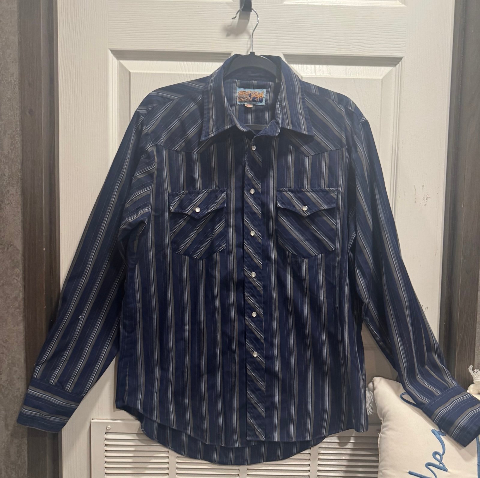 Vintage Plains Western Wear Shirt Mens Striped Pearl Snap Lightweight Sz 16 1/2.