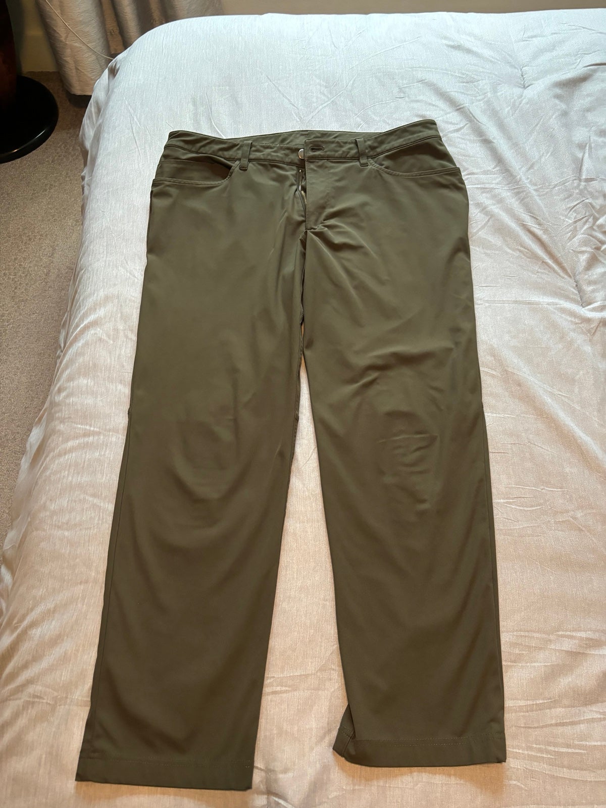 Lululemon ABC Relaxed fit mens pants