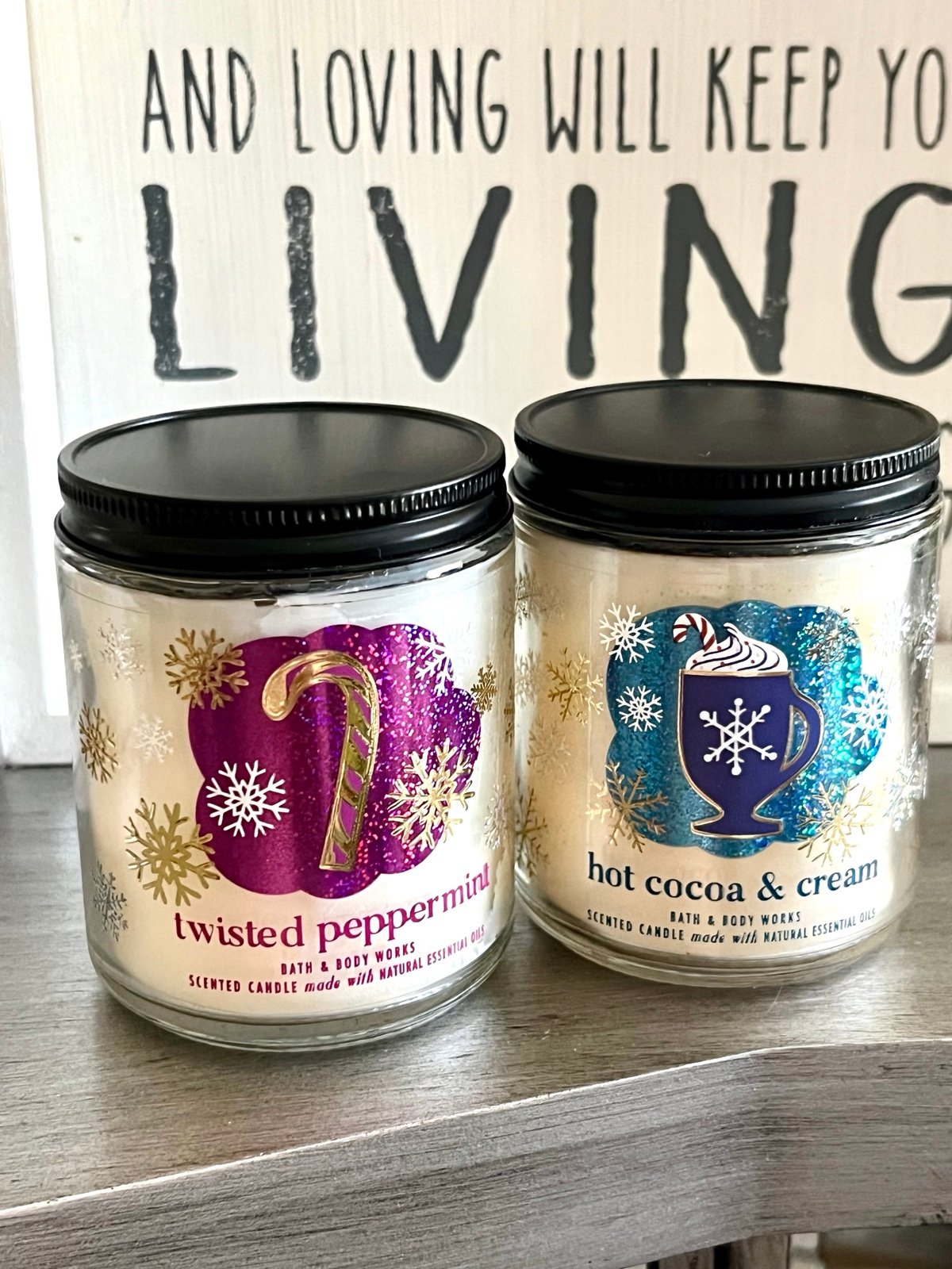 2x Bath & body works Hot Cocoa & Cream candle, Twisted Peppermint candle