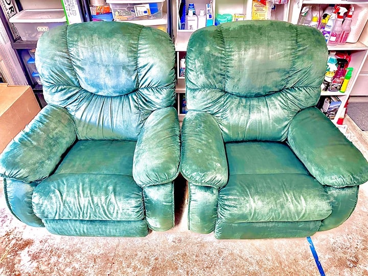 120 - 90% Off! - Perfect Condition! 2 La-Z-Boy Recliner Chairs For Less