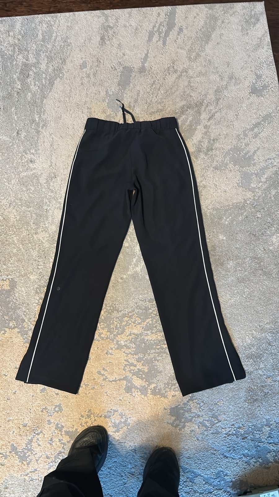 Lululemon light pants size 6