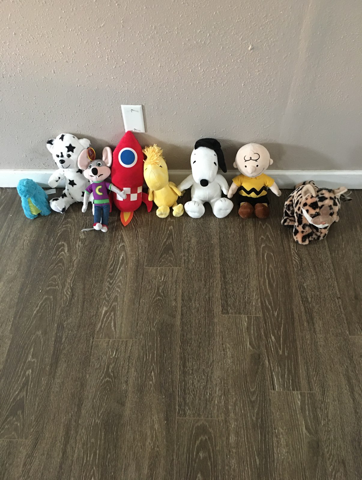 8 plushies