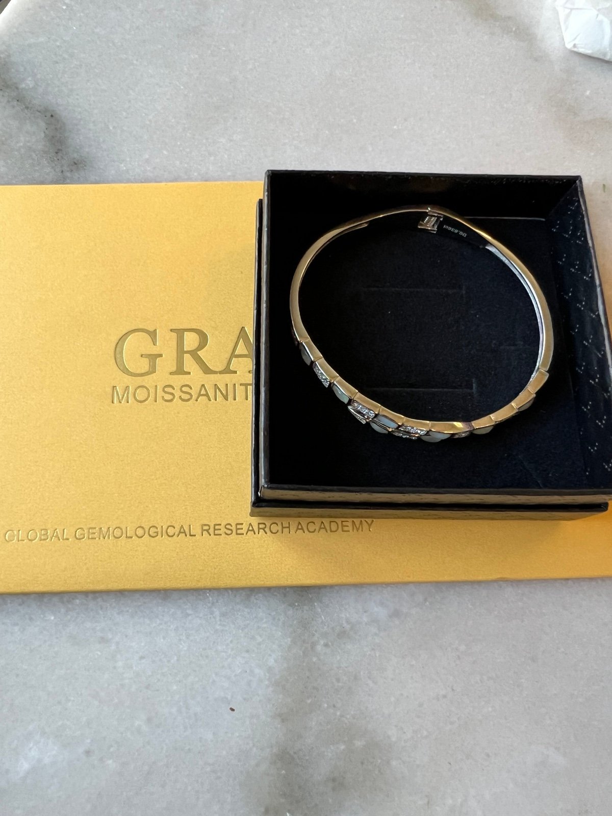 925 Silver w/ Mother of Pearl Bangel Bracelet with Moissanite
