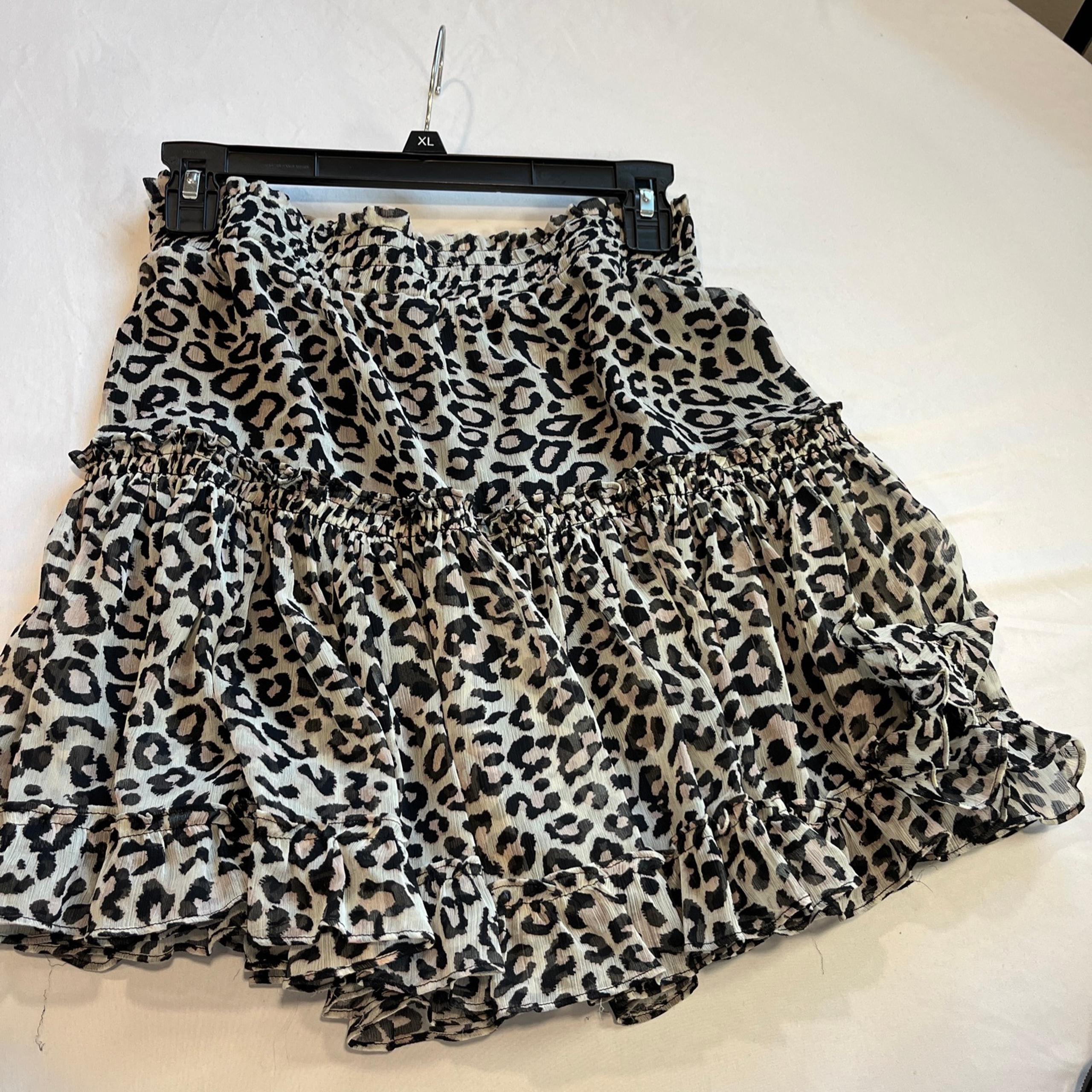 Guess Woman’s Beige and black Tiered Ruffle Animal print Mini Skirt waist is 28