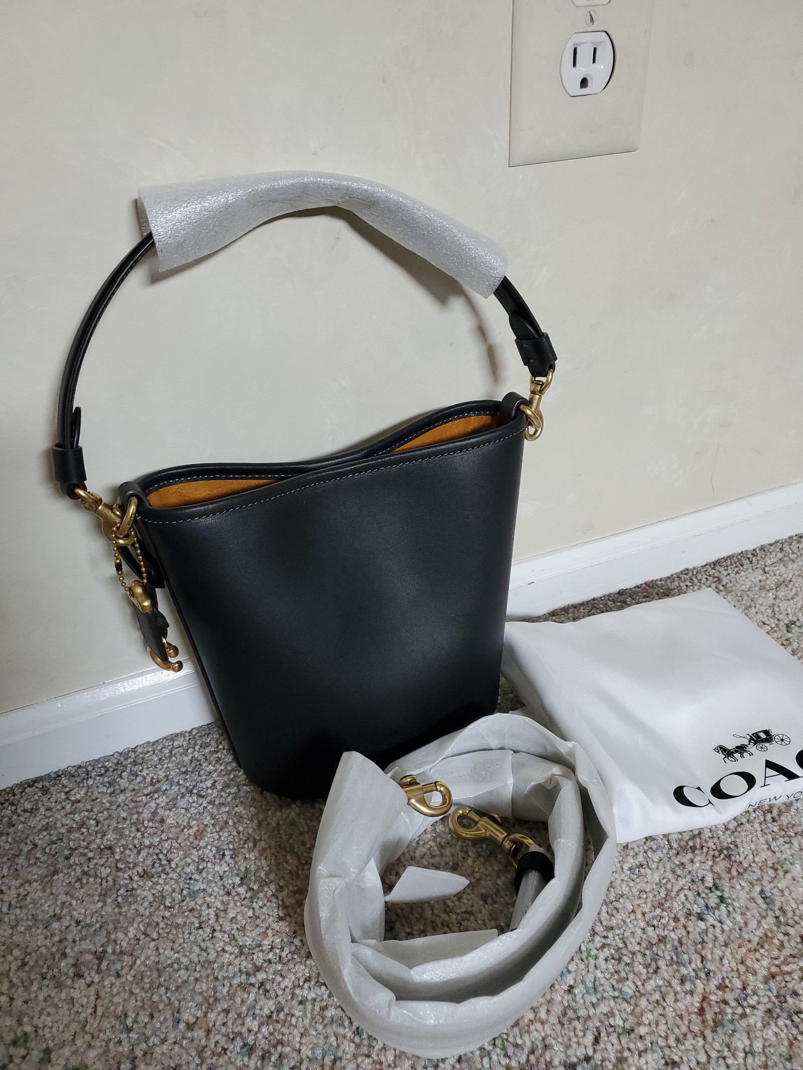 Coach Dakota bucket bag 16