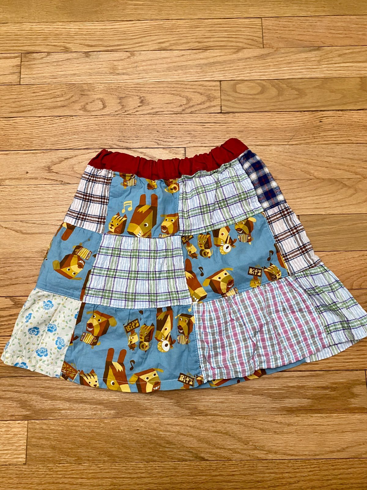 Bit'z Skirt size 4-5T