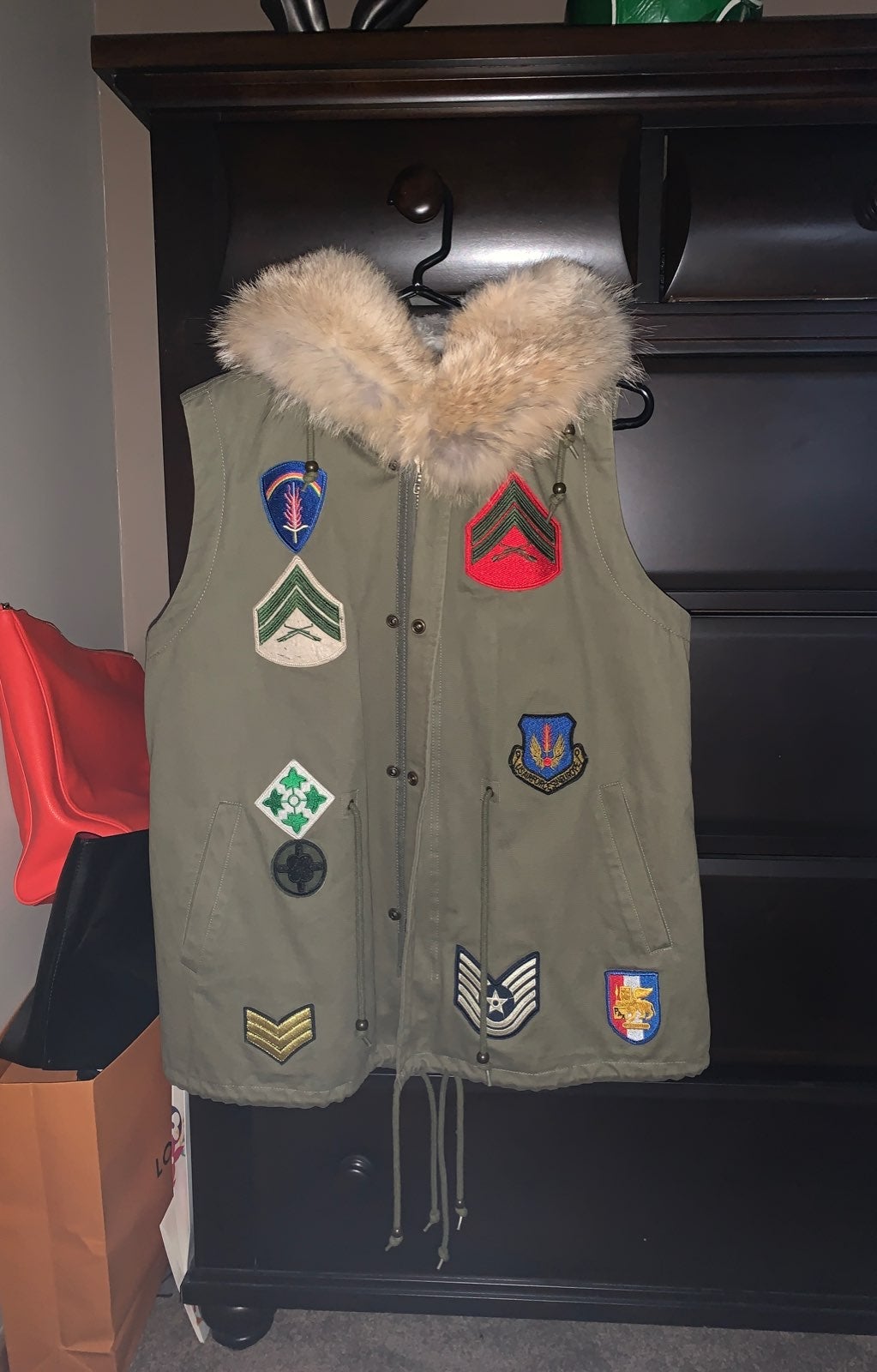 Bagatelle Fur Vest