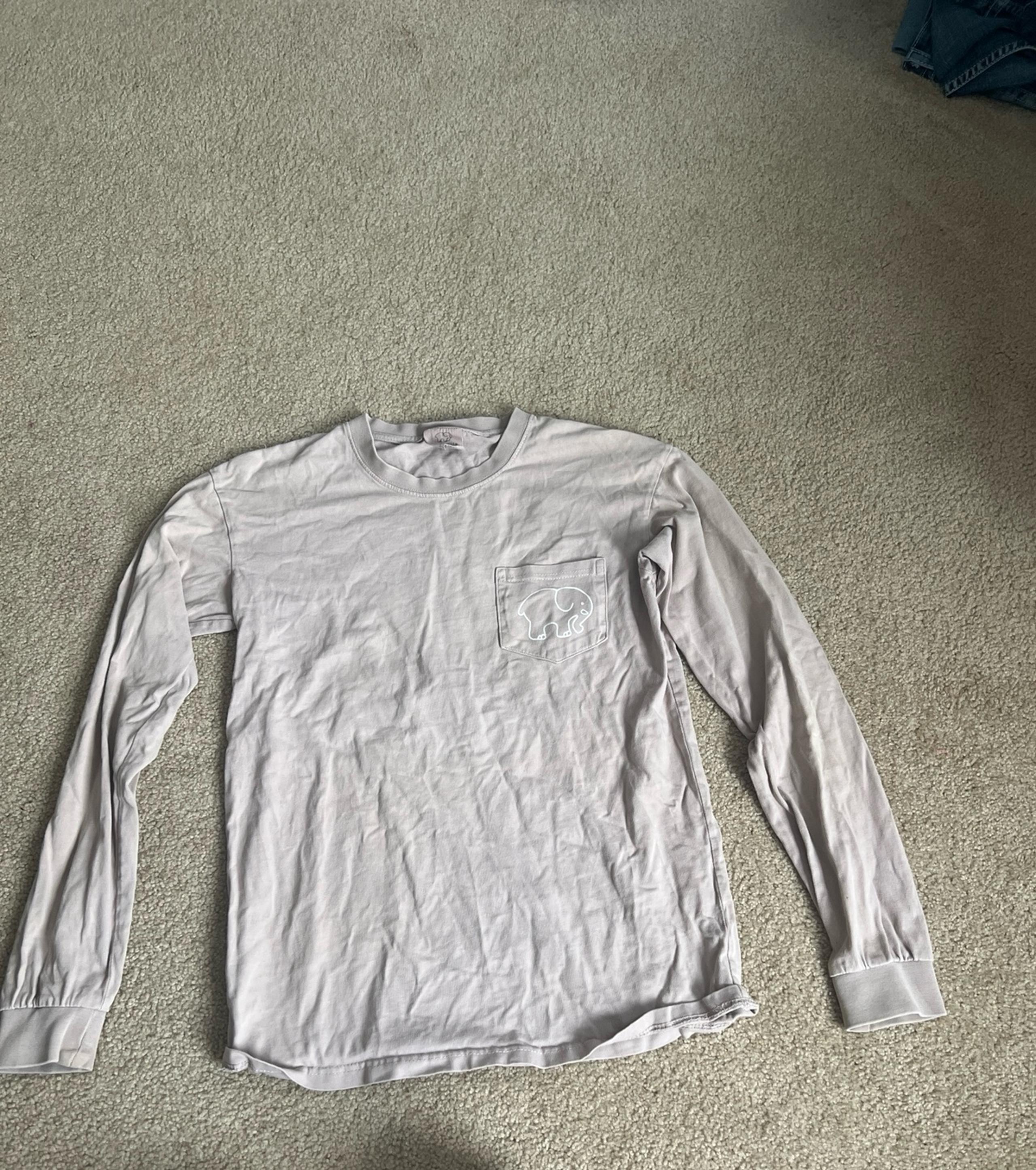 Ivory Ella elephant long sleeve tshirt women’s small muted pink