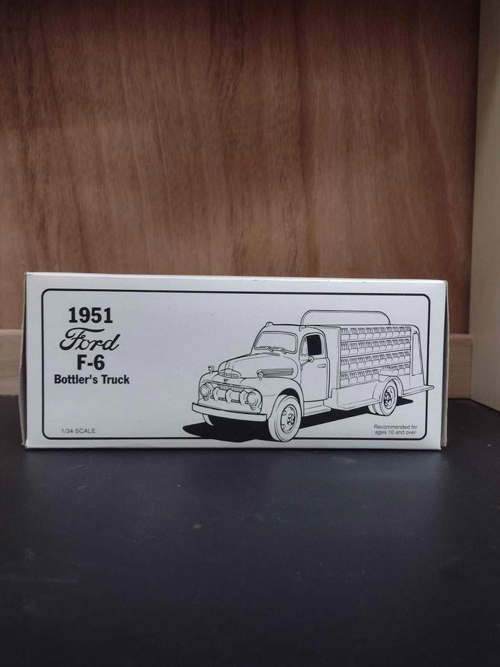 First Gear 1/34 Scale Ford 1951 F6 Bottle Truck Die Cast