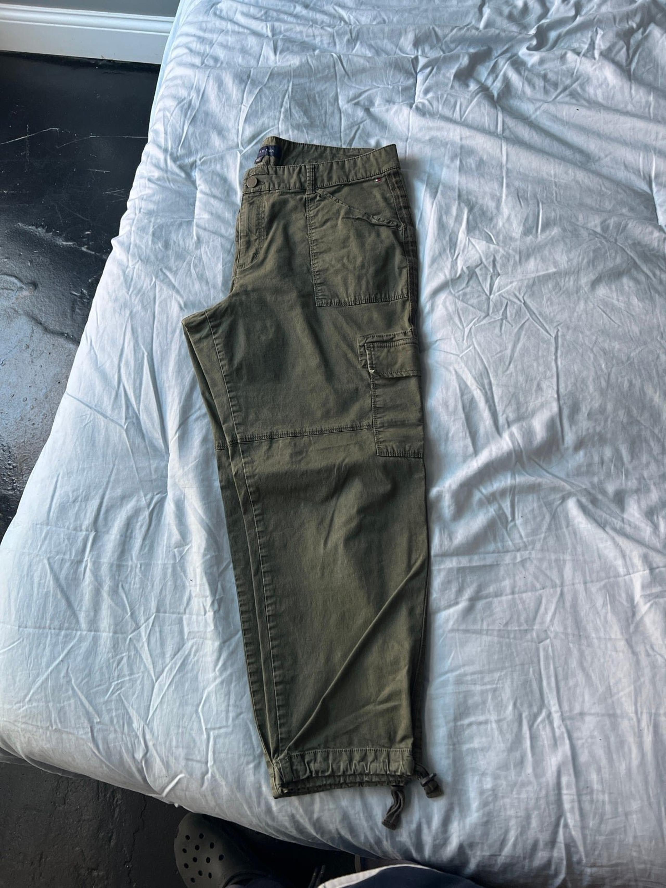 Women’s Tommy Hilfiger cargo pants