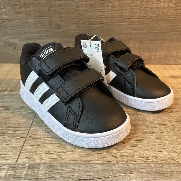 Adidas - Grand Court I Black White Size 6K