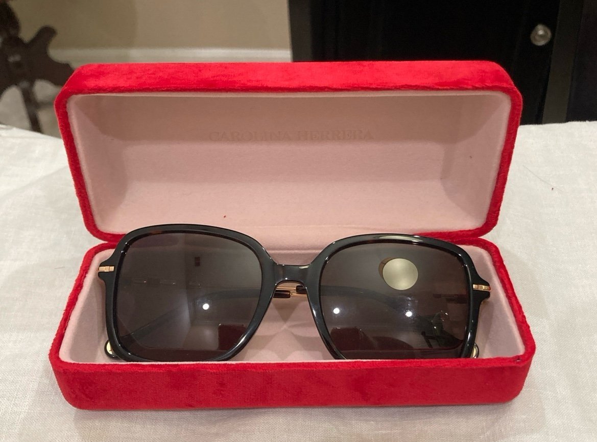 Carolina Herrera. Sunglasses