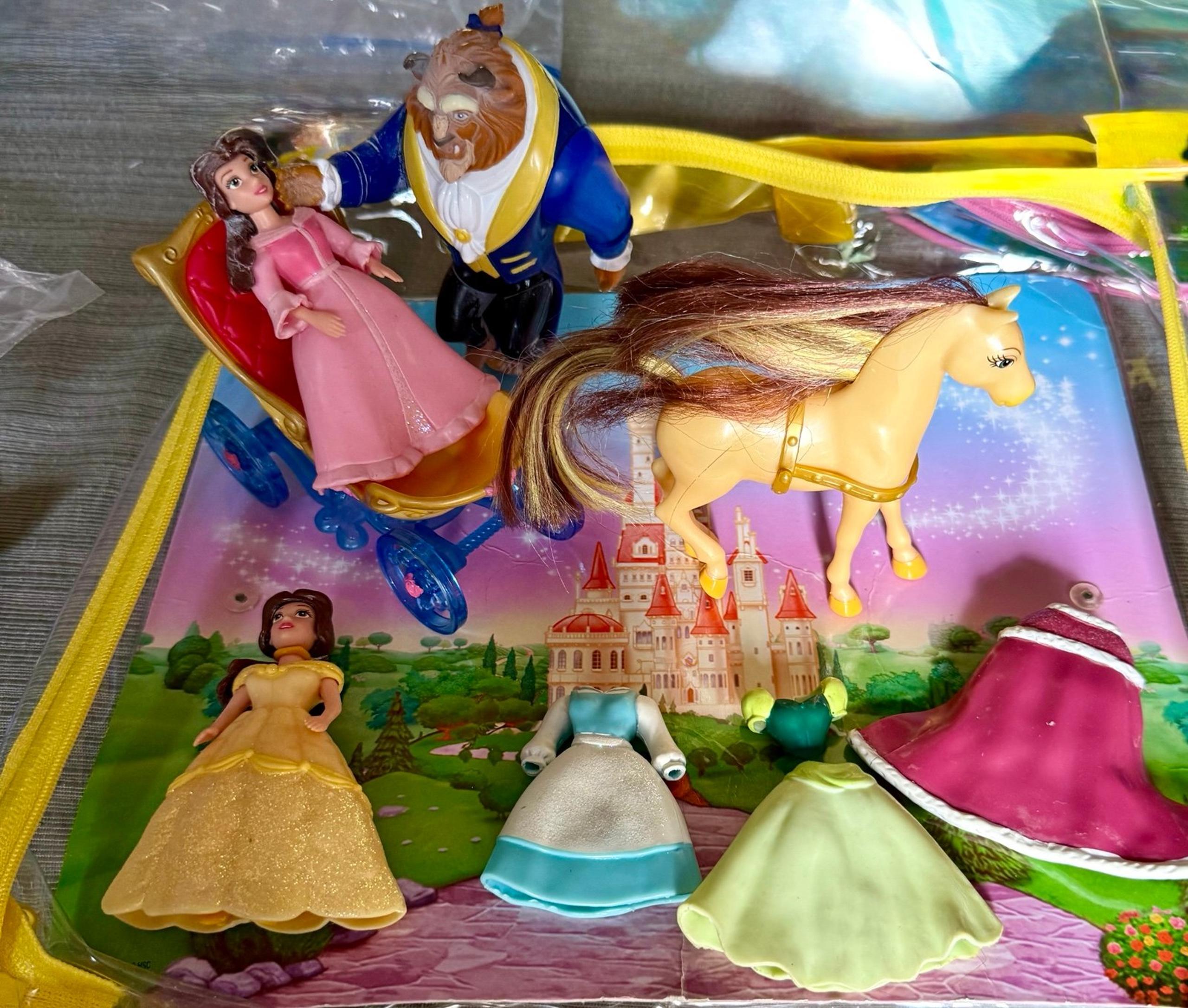 Disney Princess Belle “Favorite Moments” Polly Pockets set