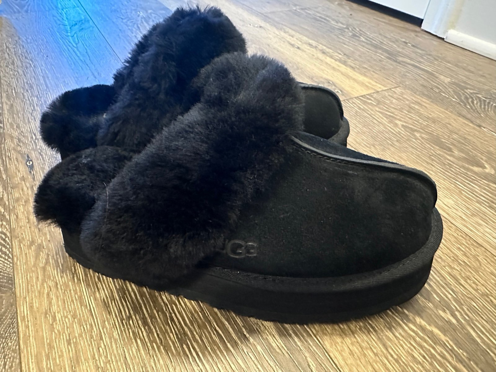 UGG 6.5