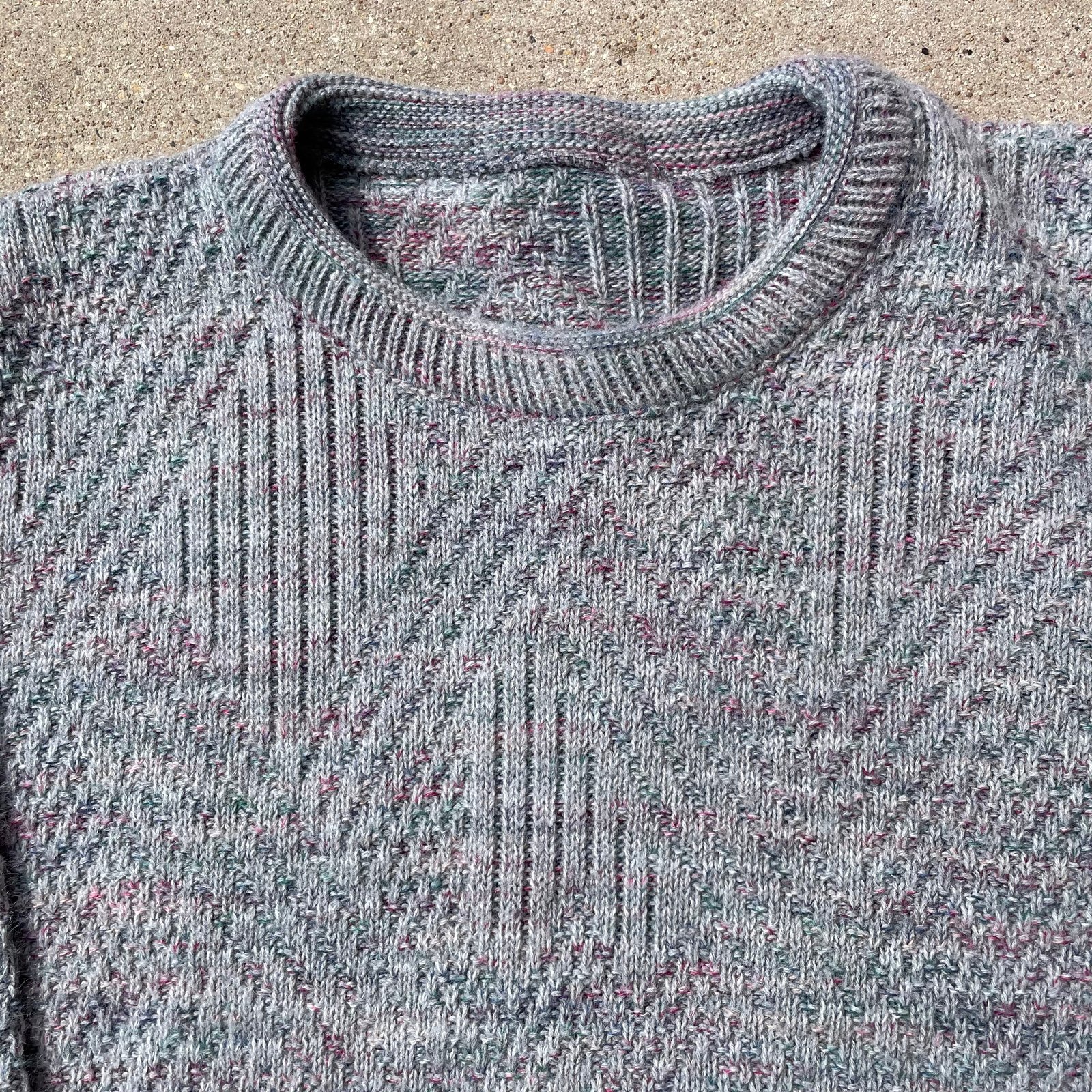 Vintage 90s Abstract Knit Sweater M