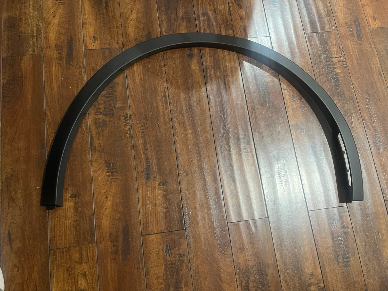Tesla Model Y Front Fender Moulding Right Side