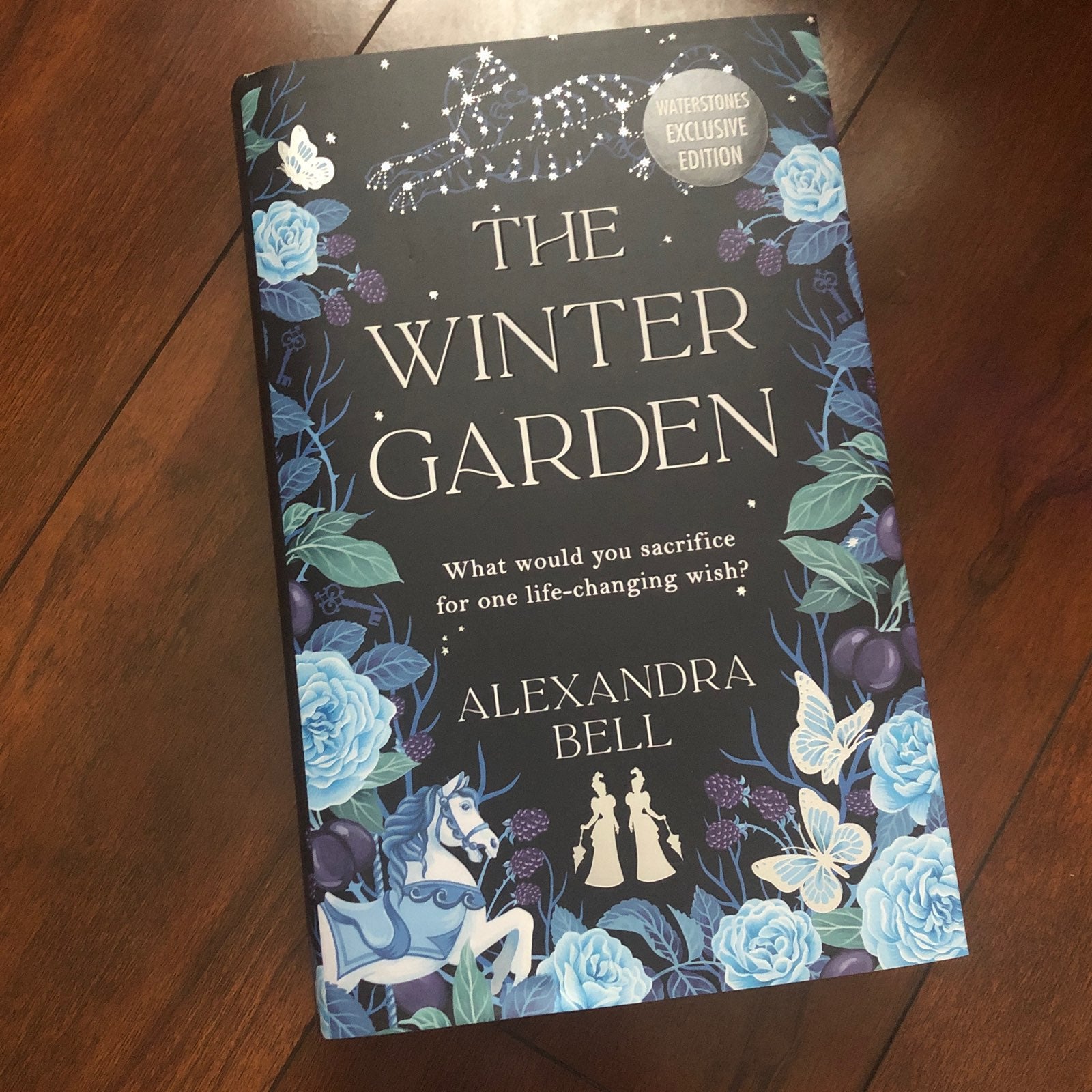 Waterstones Exclusive: The Winter Garden with Stenciled Edges