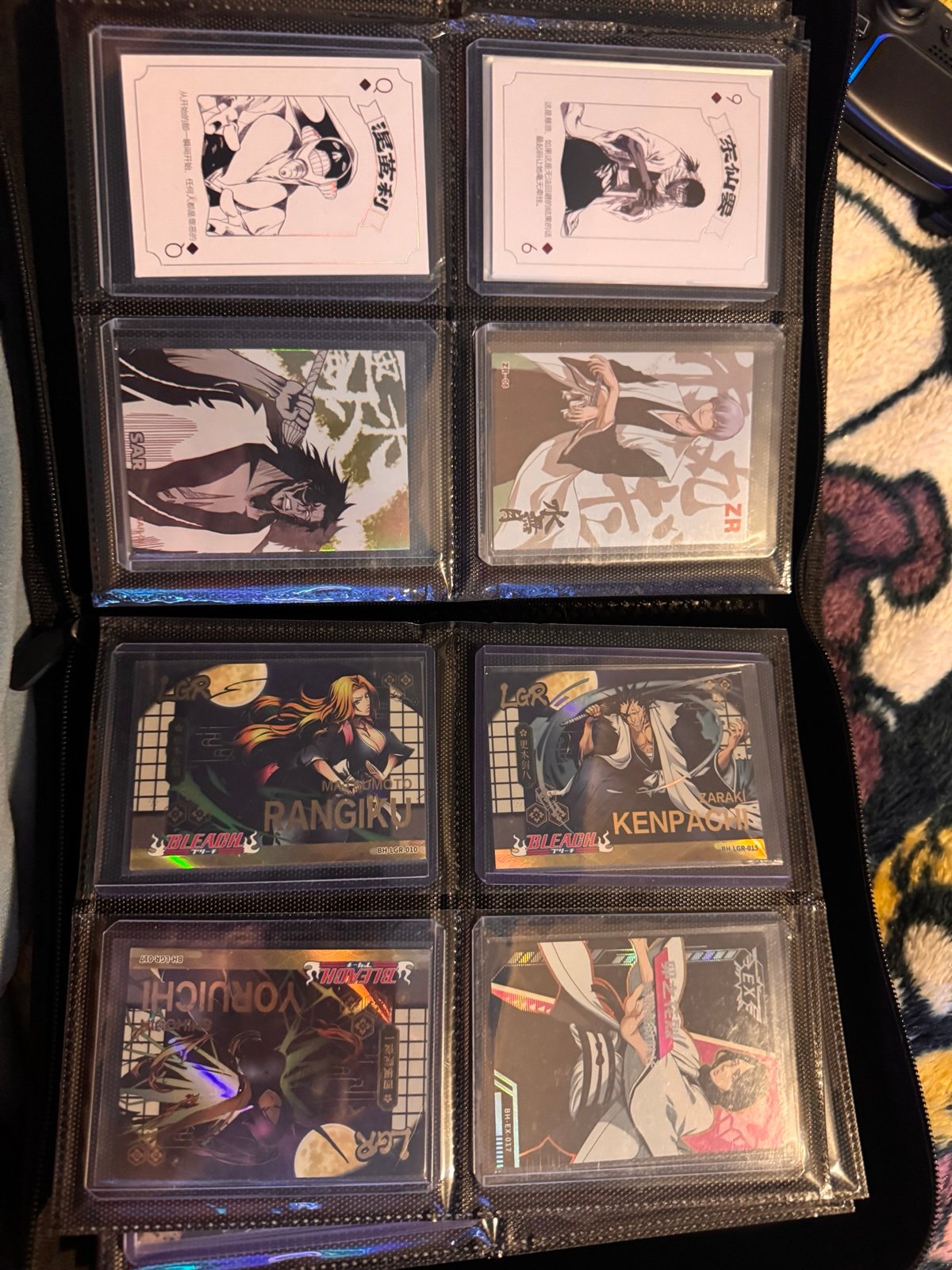 Bleach Anime CCG Card Lot (INCLUDES THE TOP LOADER BINDER)