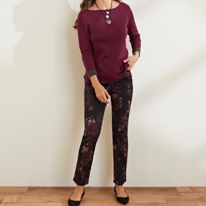 NWT Chico’s Winter Rose Garden Soft Touch Girlfriend Ankle Jeans