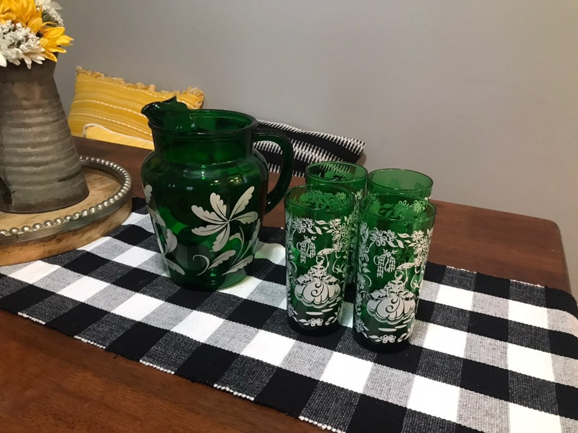Vintage anchor hocking pitcher and four