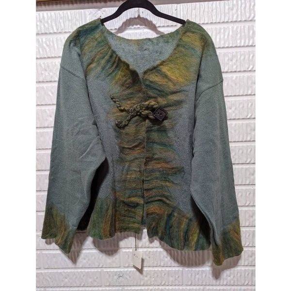 Fiber Works Women's Green Long Sleeve Artisan Enhanced Sweatshirt XL NWT