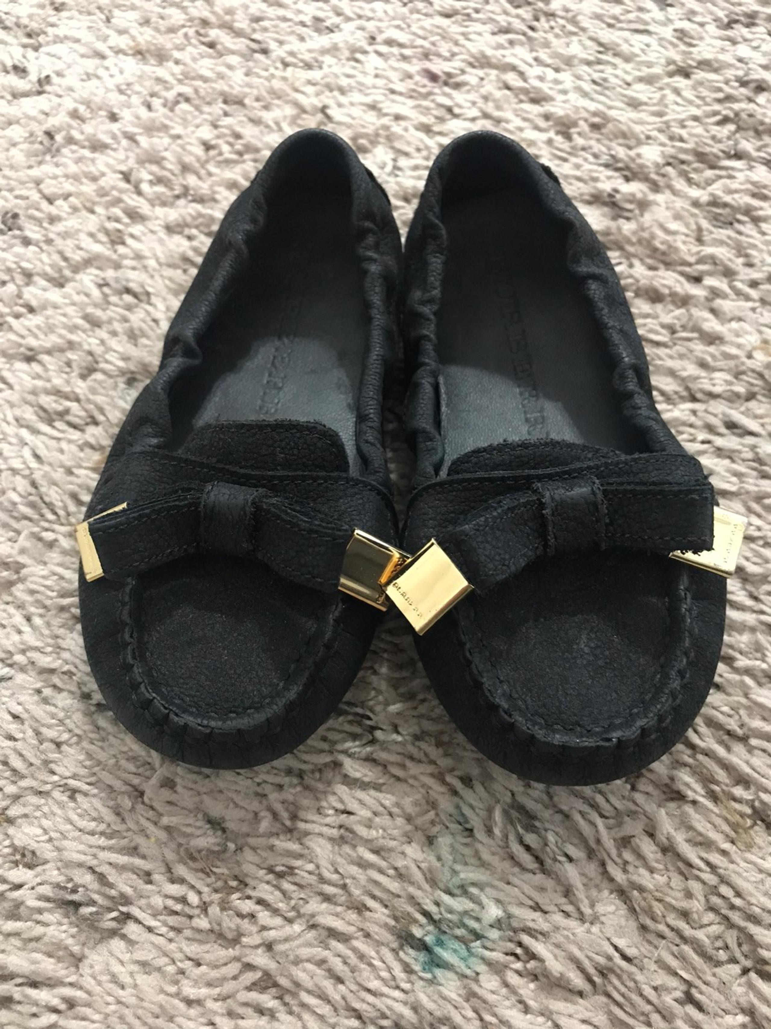 Burberry shoes girls size 24