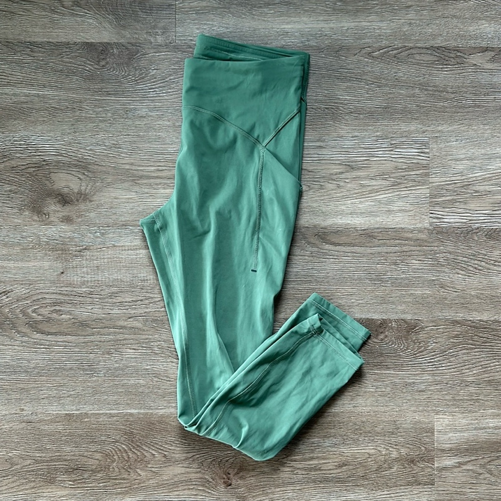 Lululemon Power Thru High Rise 25 Tight Leggings