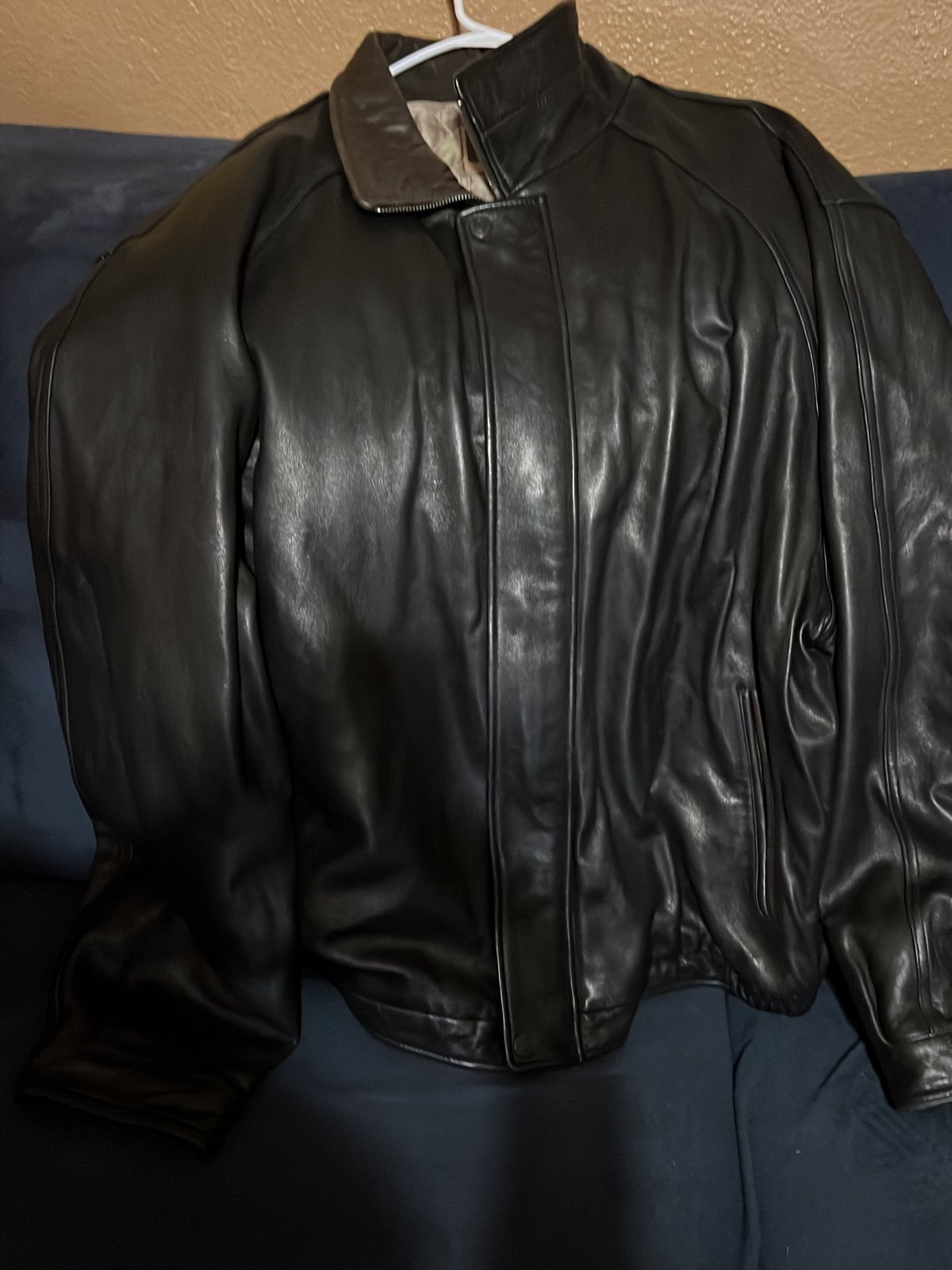 Big man’s leather coat excellent condition