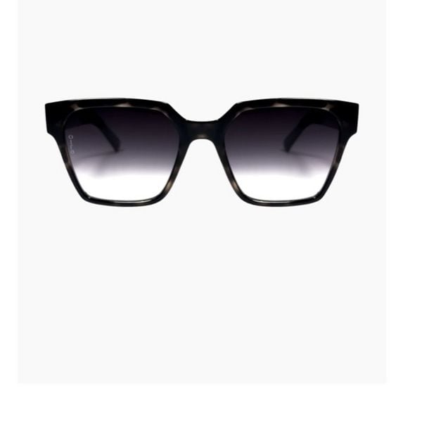 NEW! OTRA Zamora Sunnies * read