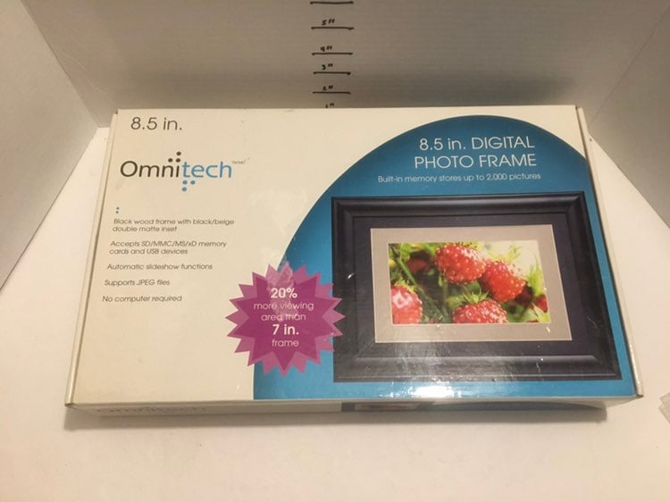 Omnitech 8.5 Digital picture Photo Frame