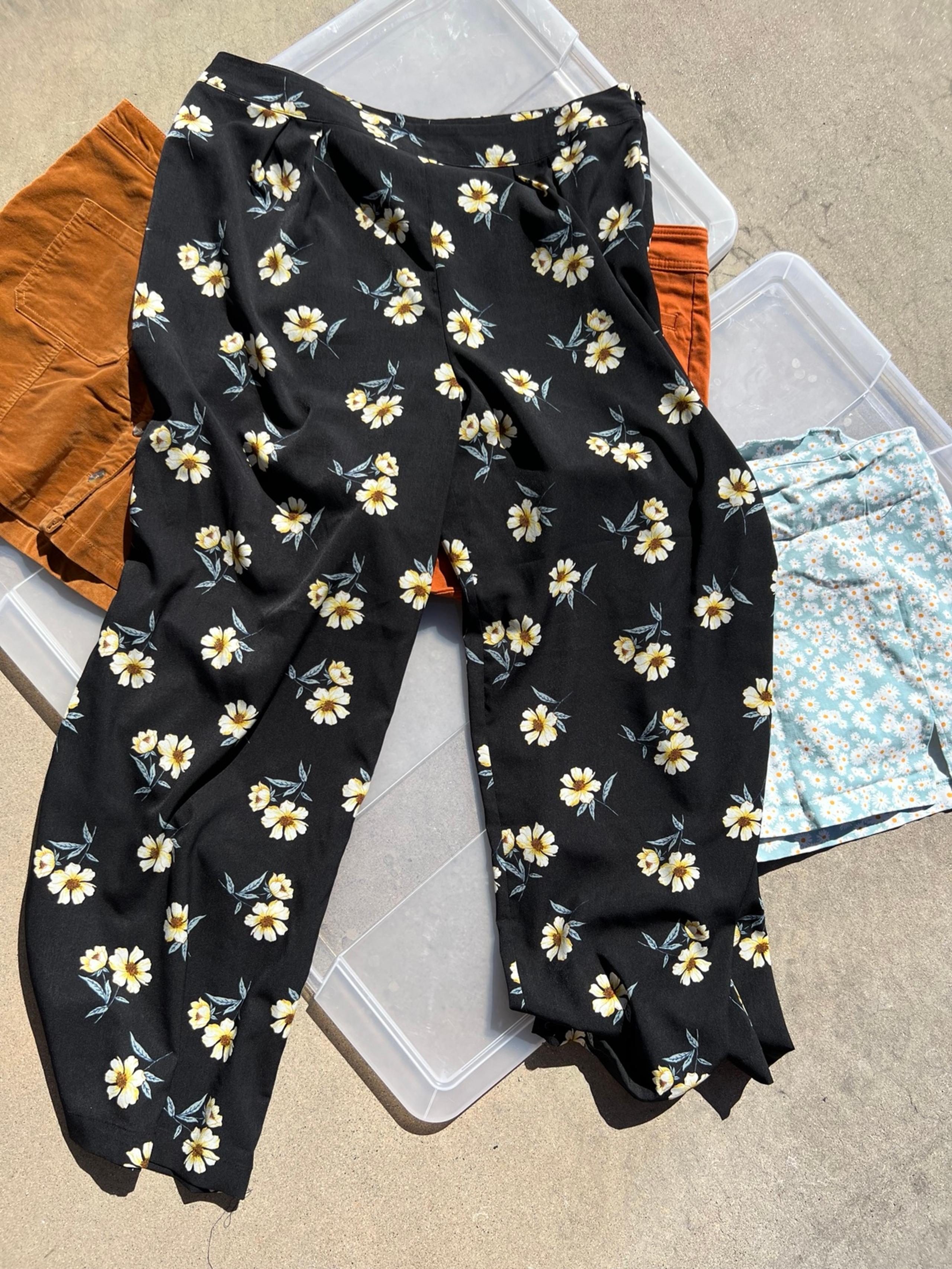 Womens Floral Pants