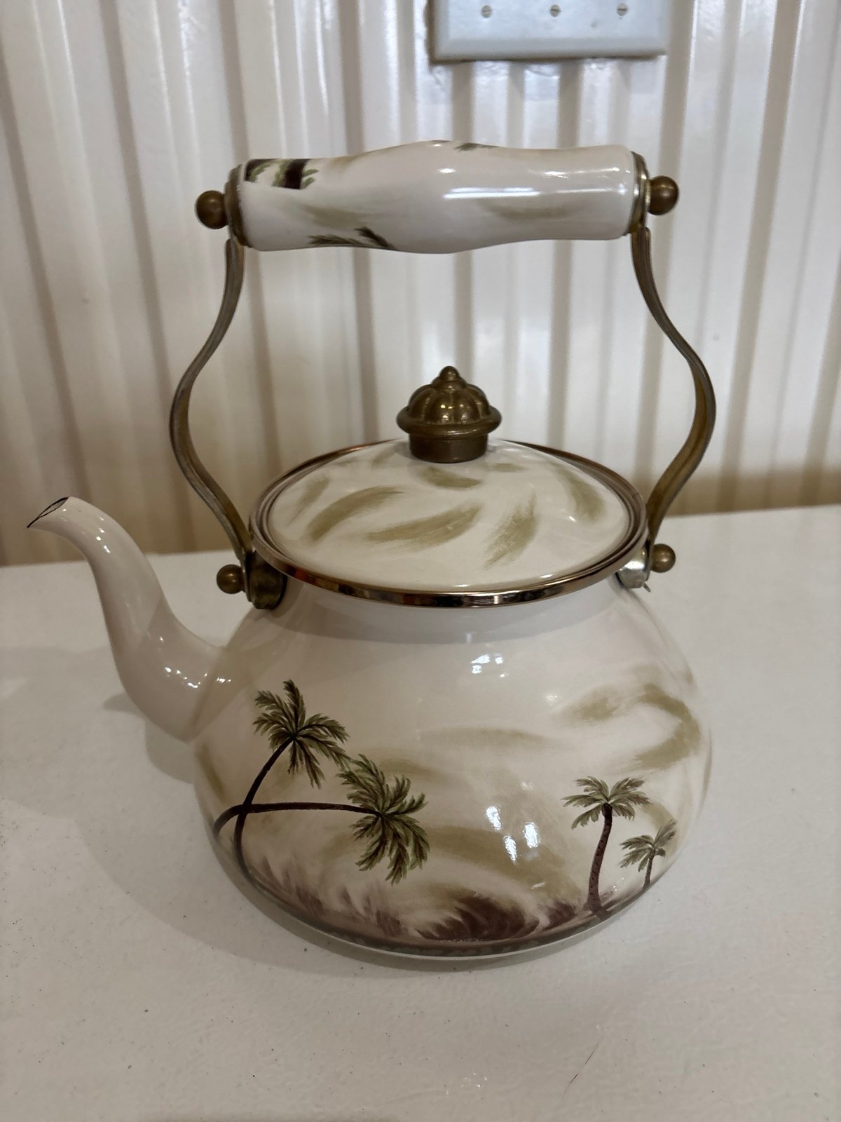 Vintage Tabletops Unlimited Tea Pot