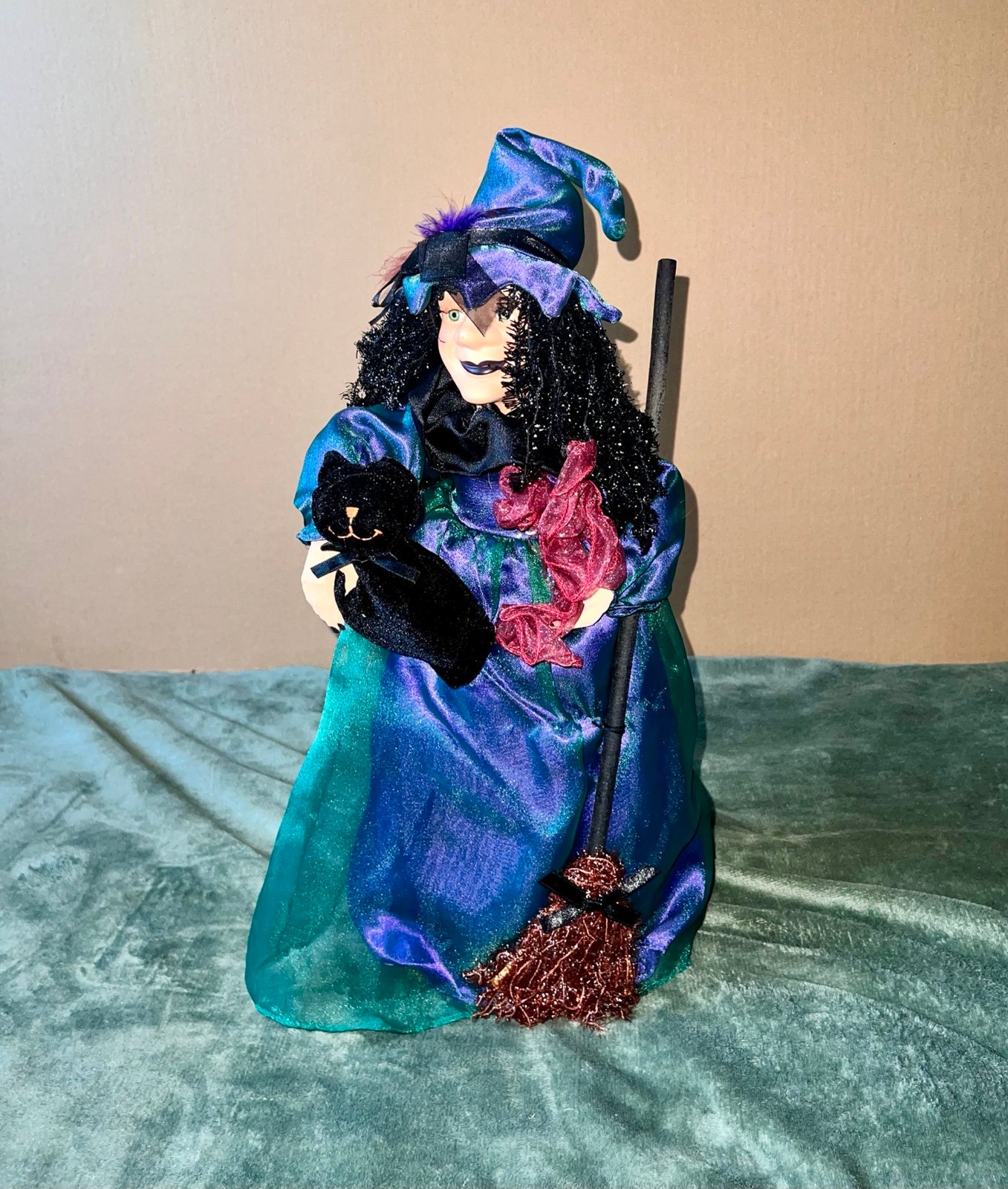 Vintage Dan Dee Collectors Choice Witch Doll Ghost Broom 19 Halloween Decor Cat