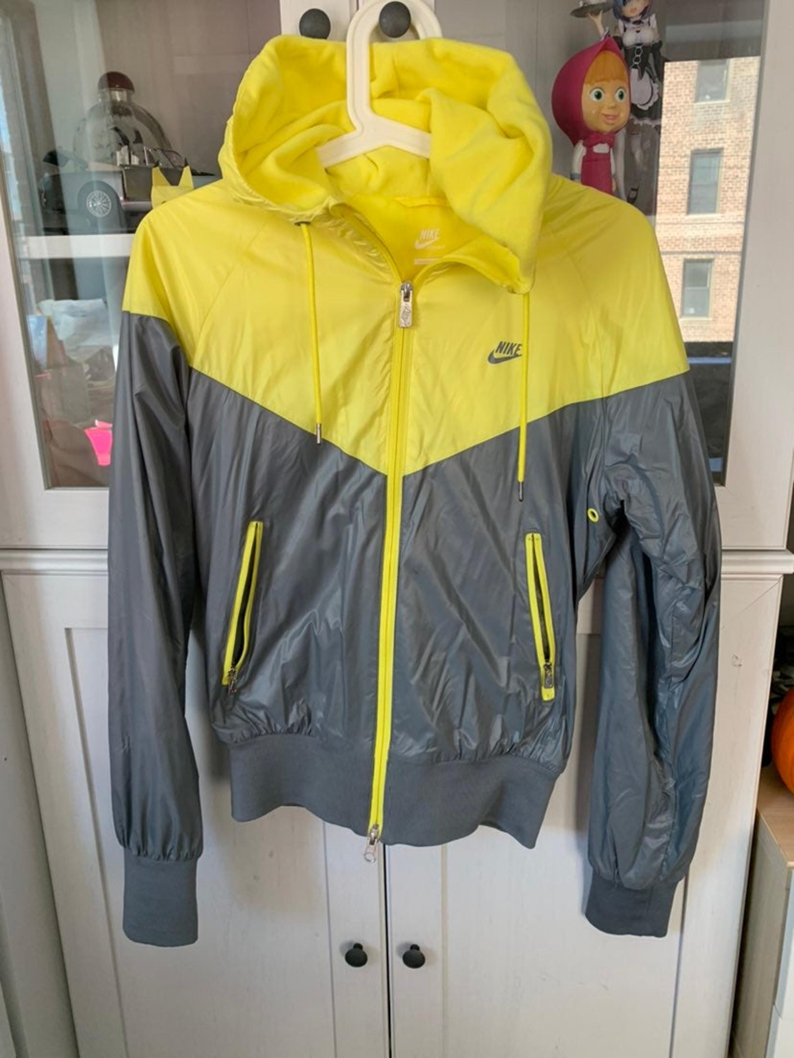Nike women yellow gray windbreaker jacket M