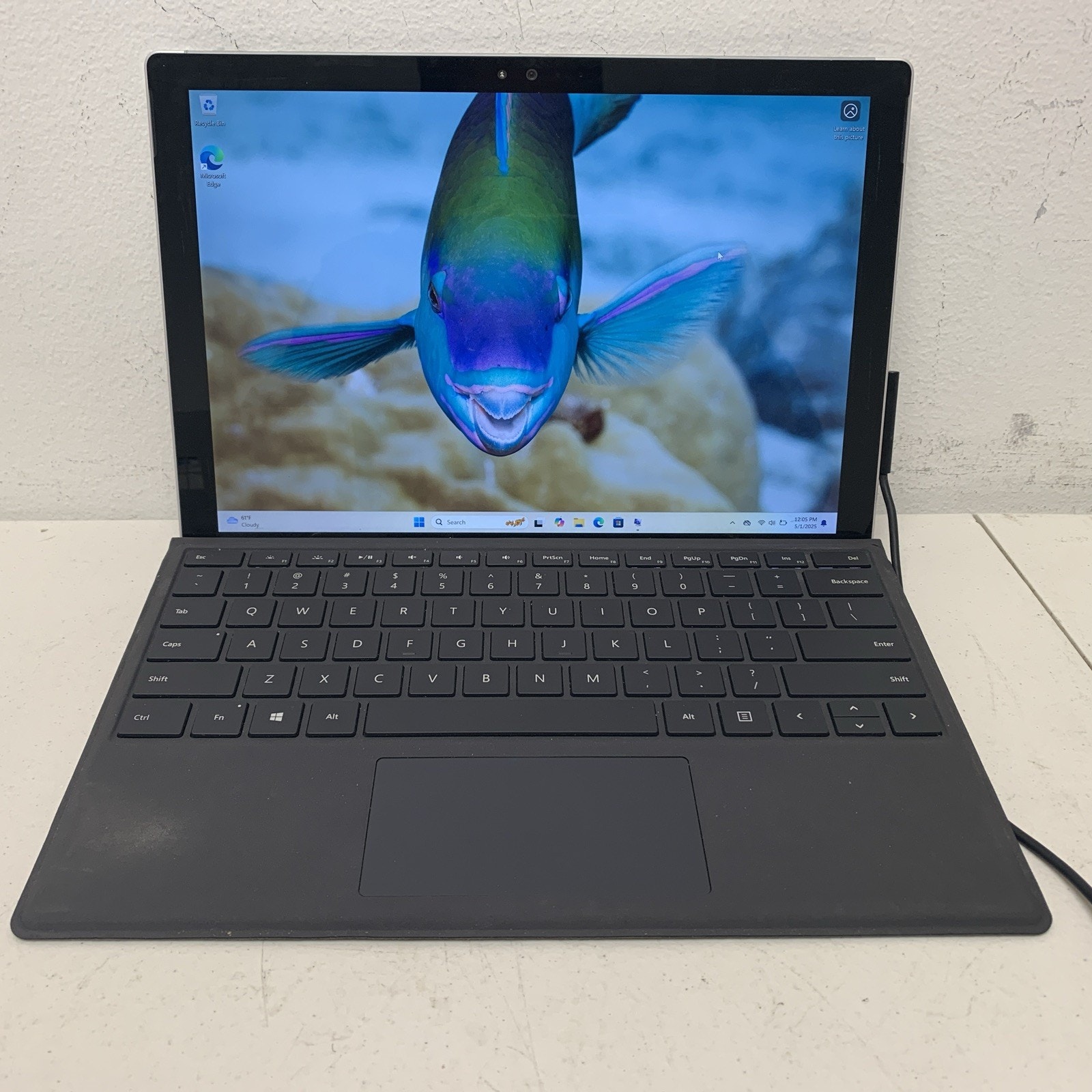 Microsoft Surface Pro 4 1724 i5-6300U 2.4GHz 8GB RAM 256GB Windows 11 Pro