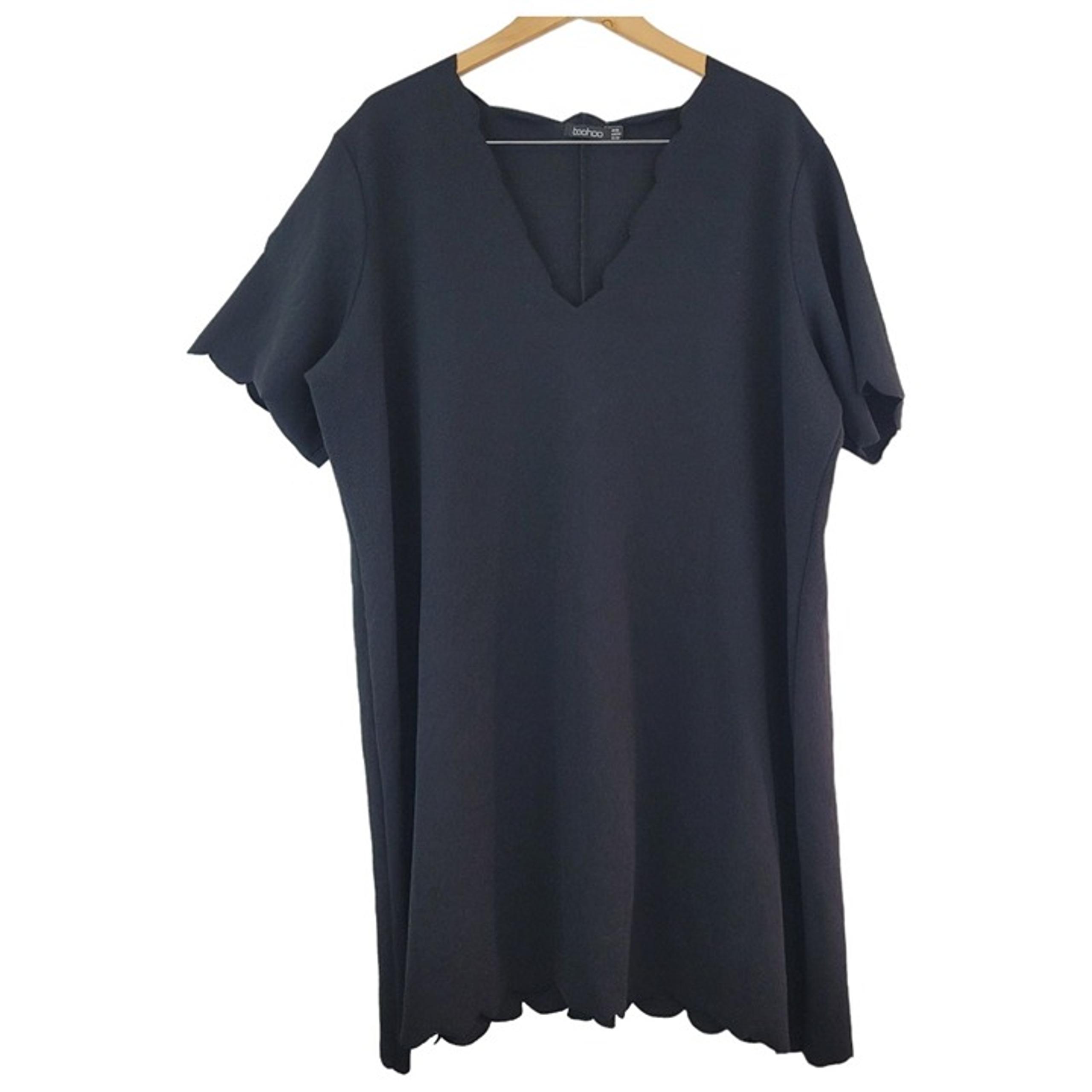 Boohoo Womens Size 22 Scallop Edge V Neck Black Shift Short Dress Tunic Stretch