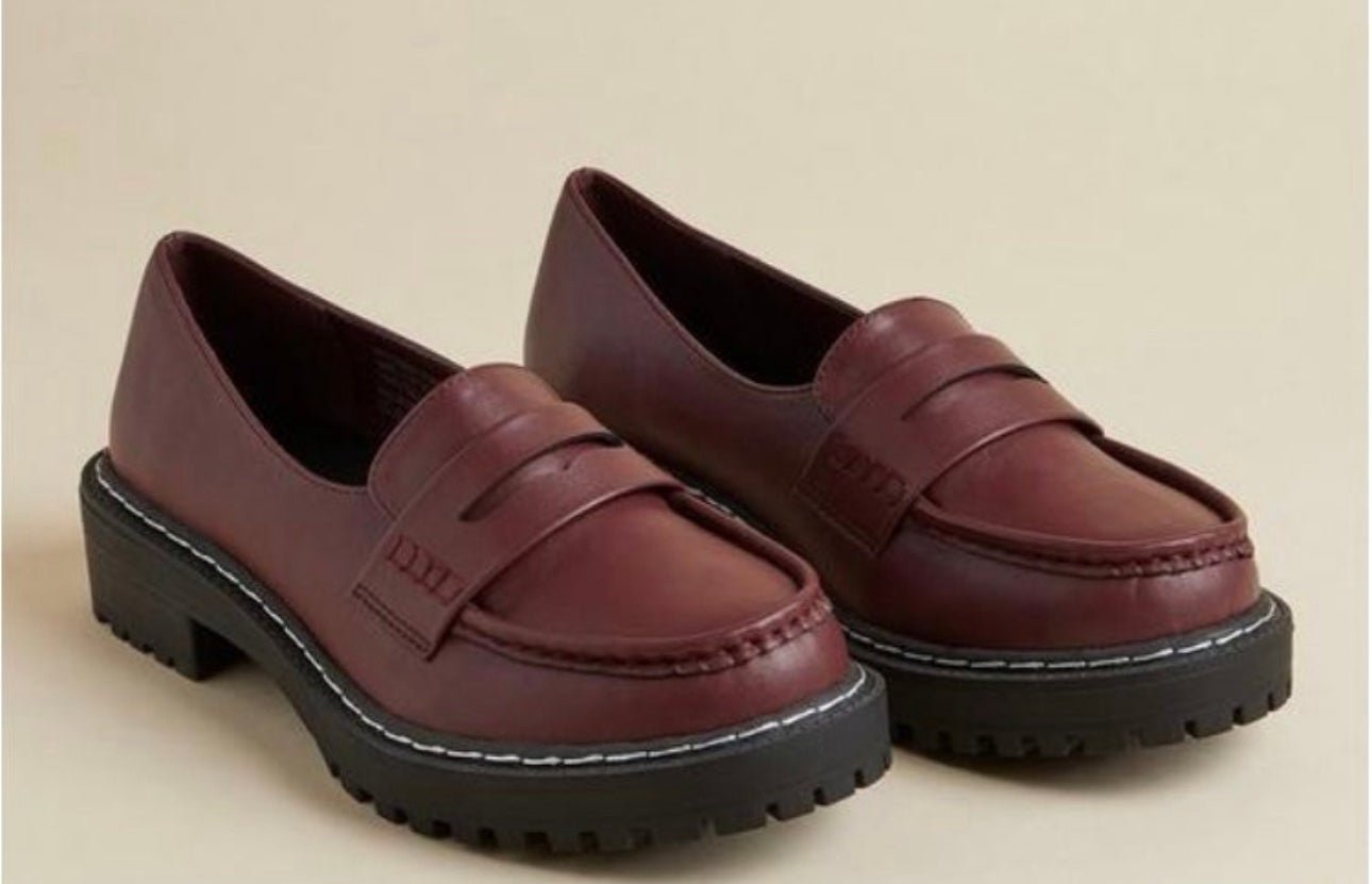 Torrid Womens Shoes Size 8WW Burgundy Chunky Lug Loafer NWOT