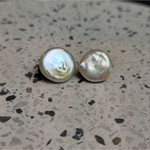SIMON TU Clip On Pearl Earrings