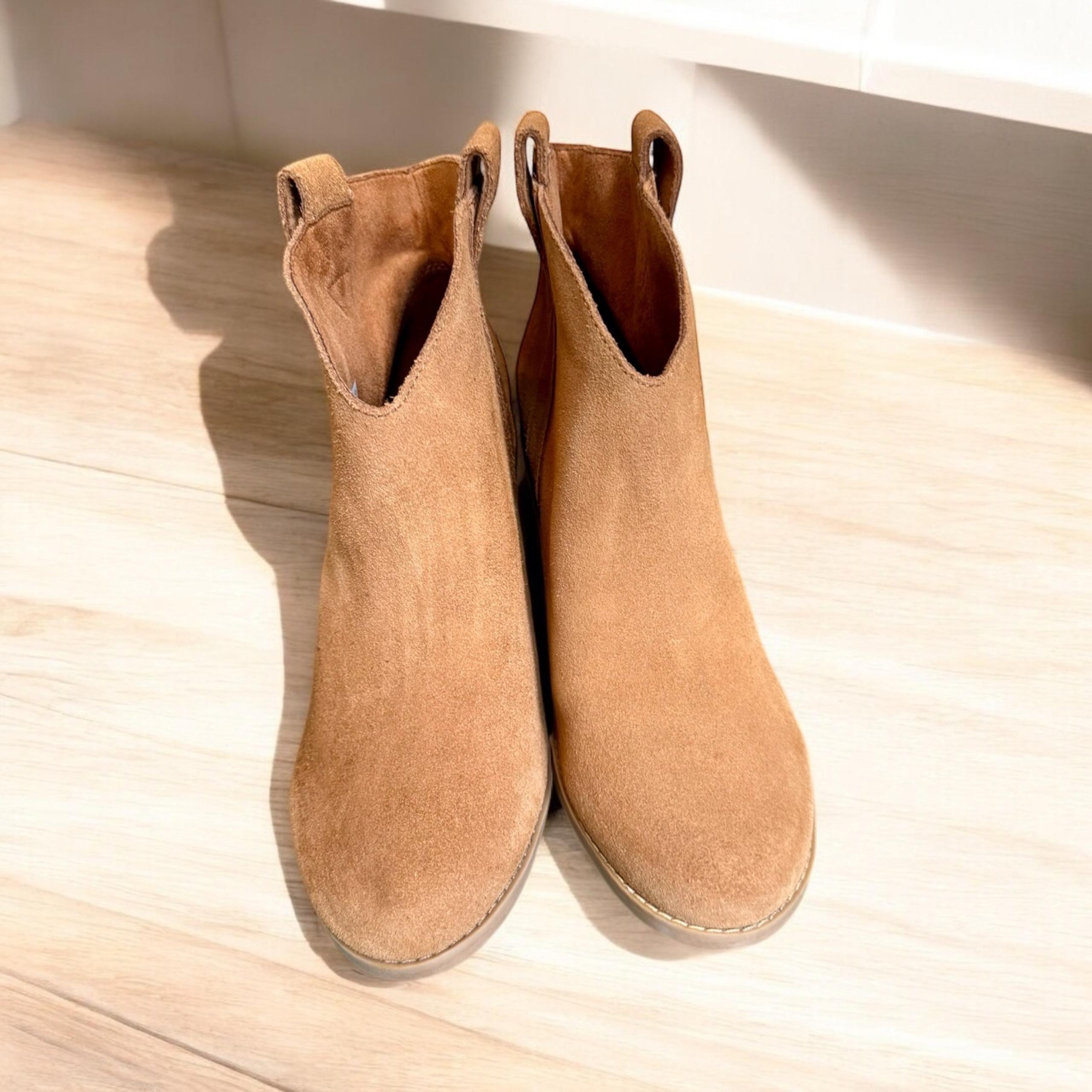 Tom,s  western shortie boots