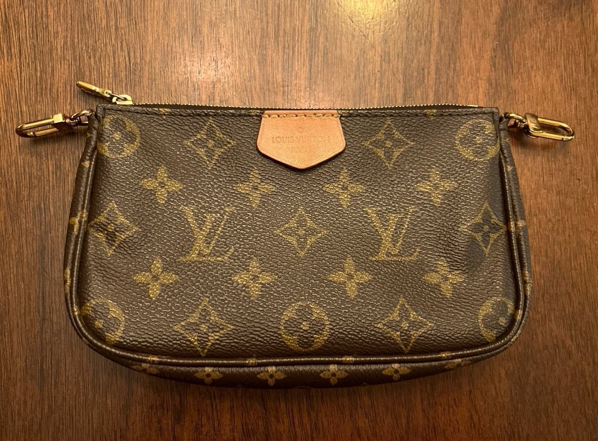 Louis Vuitton pochette