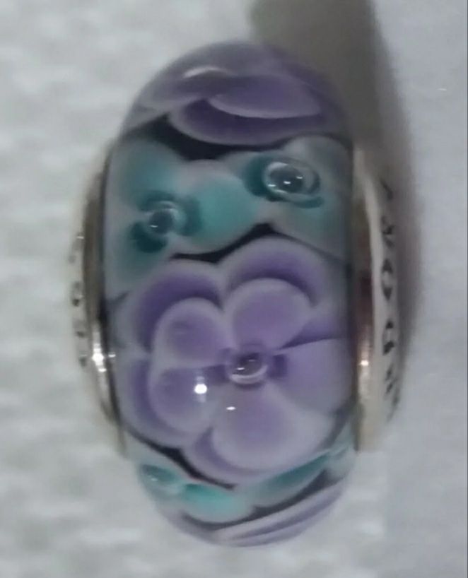 1 authentic Pandora charm S925 Ale