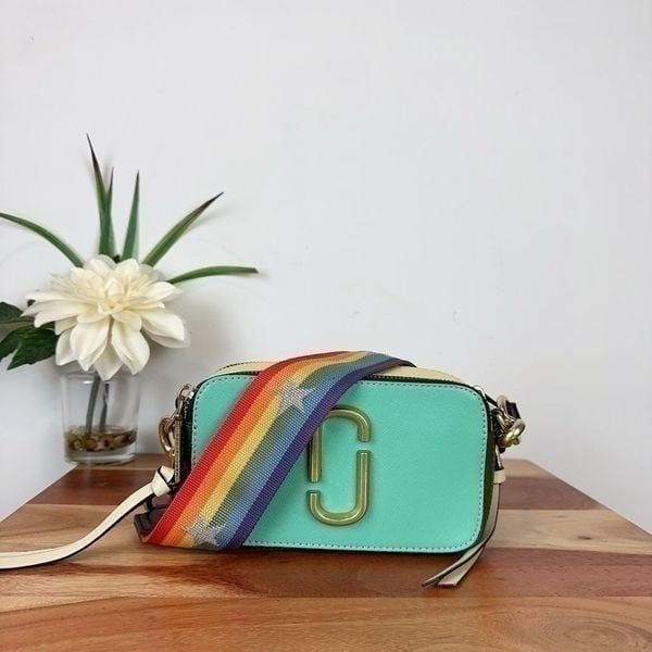 Pre-owned MARC JACOBS Saffiano Rainbow Strap Color Block Snapshot Camera Bag