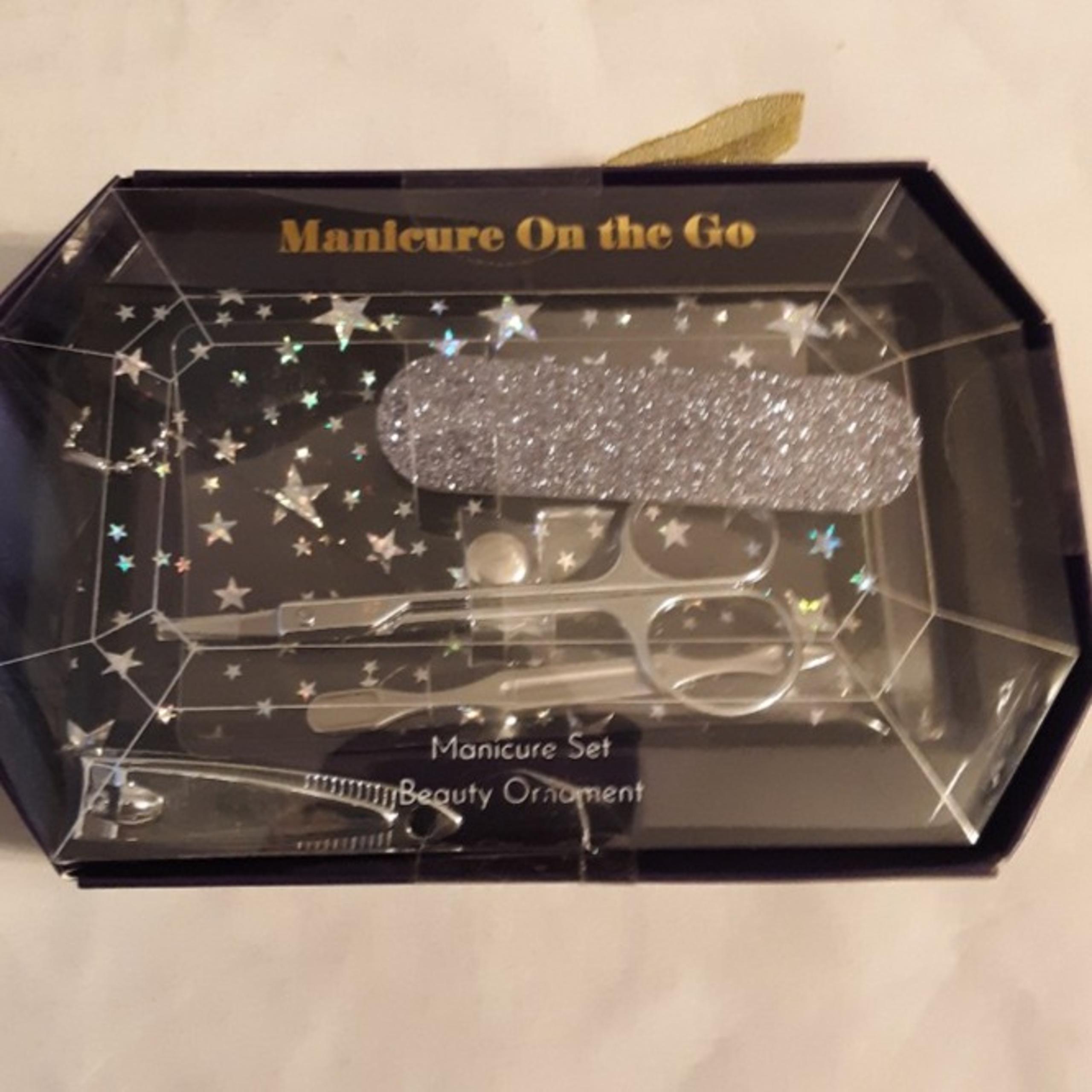 Manicure On the Go Set