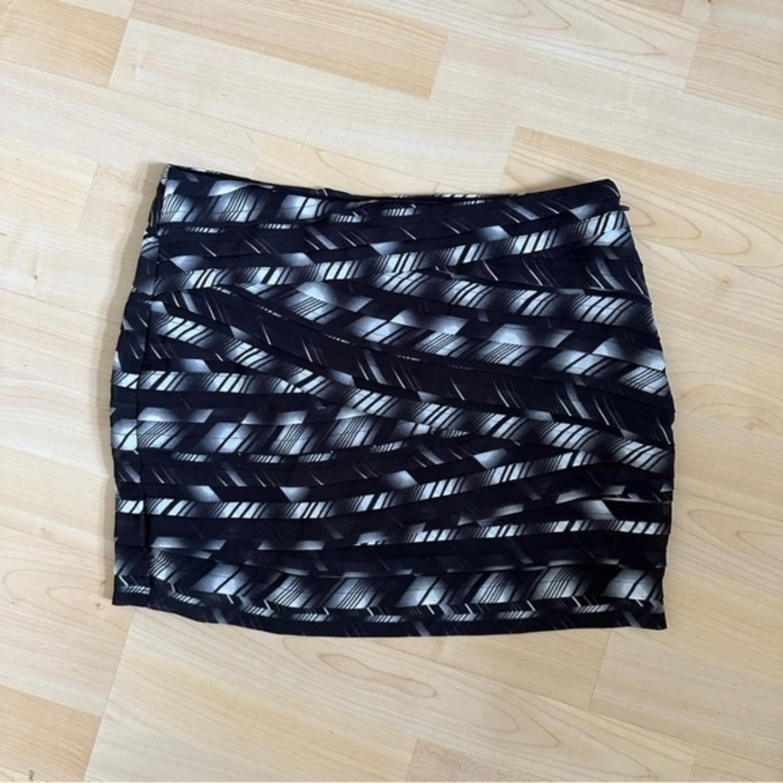 Armani Exchange Black White Print Pattern Wrap Textured Mini Skirt